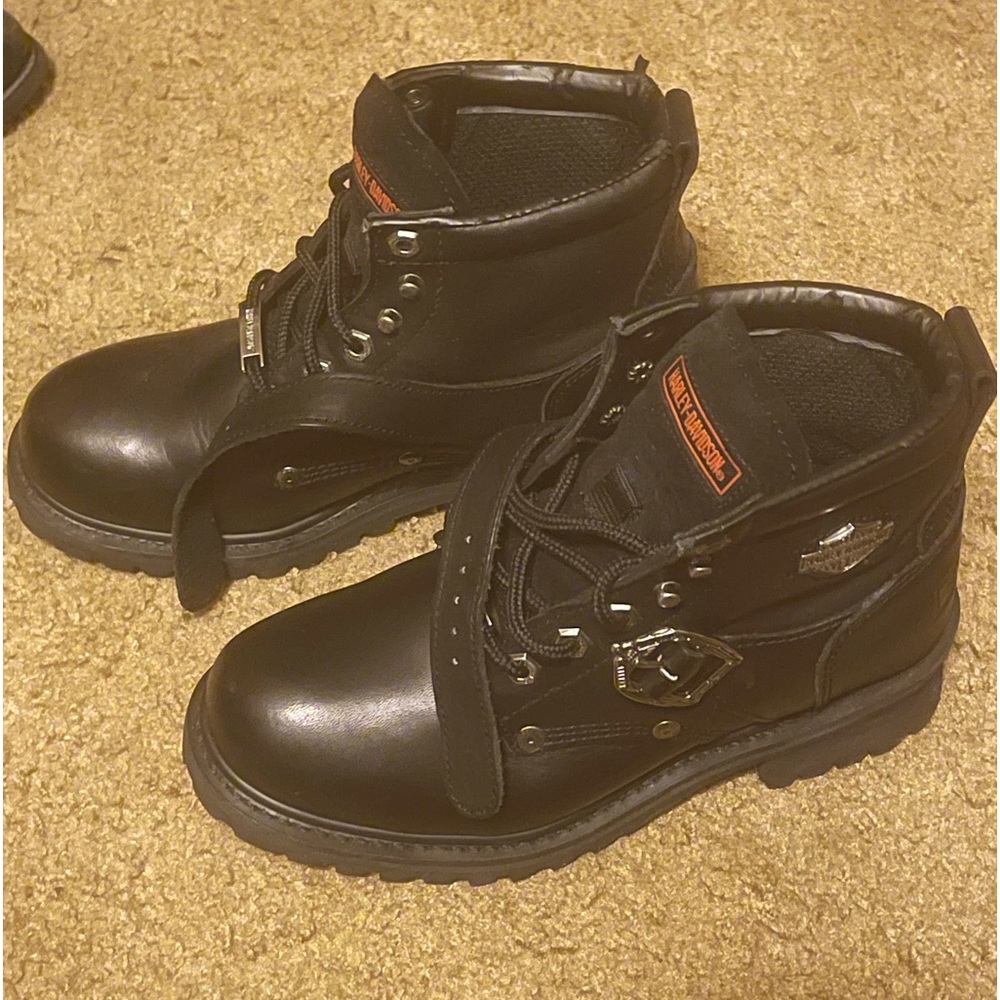 Harley Davidson leather riding boots, steel toe, lace up and buckle
